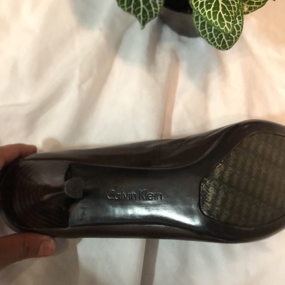 Shoes - Picture 4 of 7